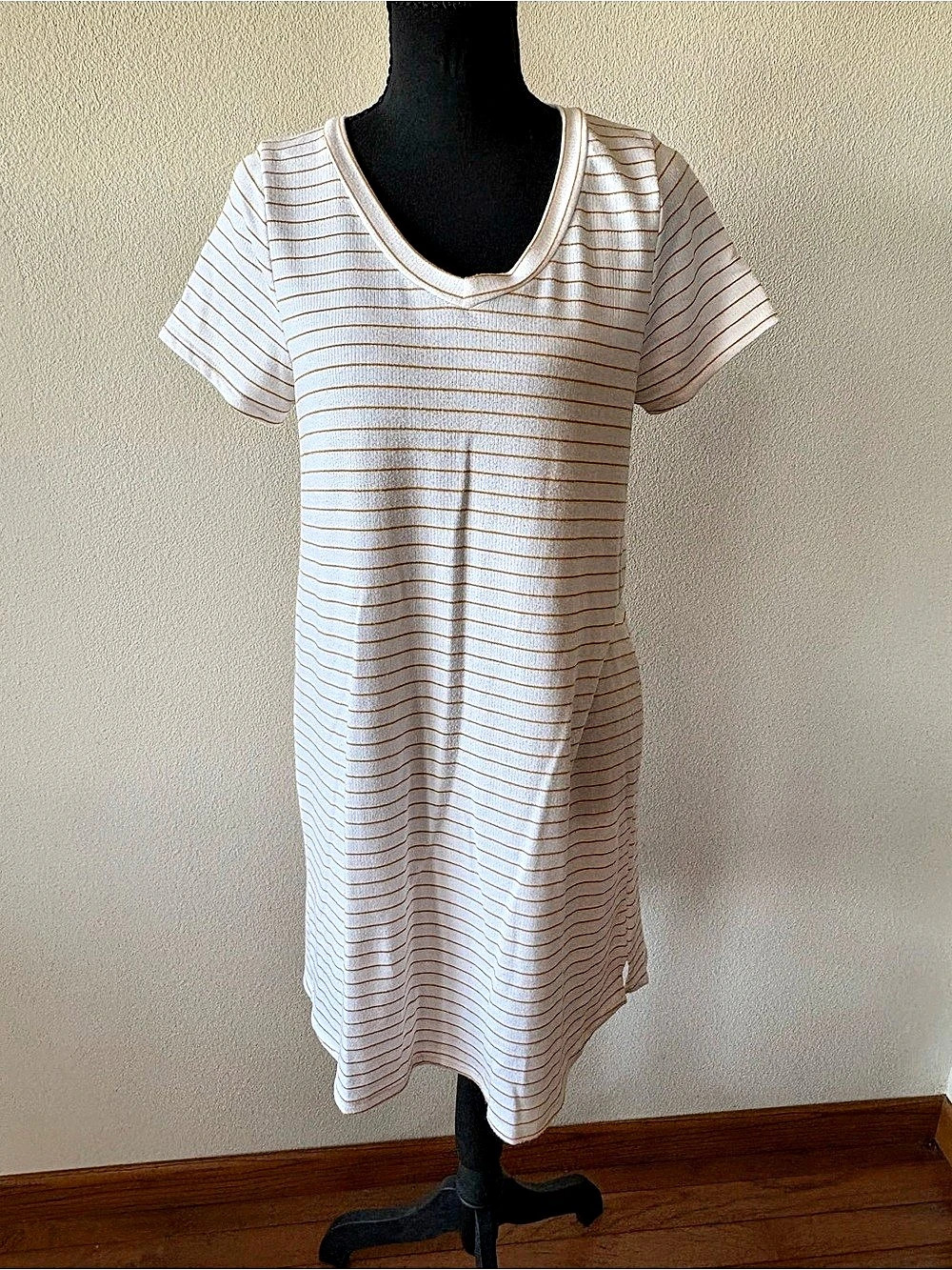 Women's Pink Lily Striped Short Sleeve T-shirt dress size medium